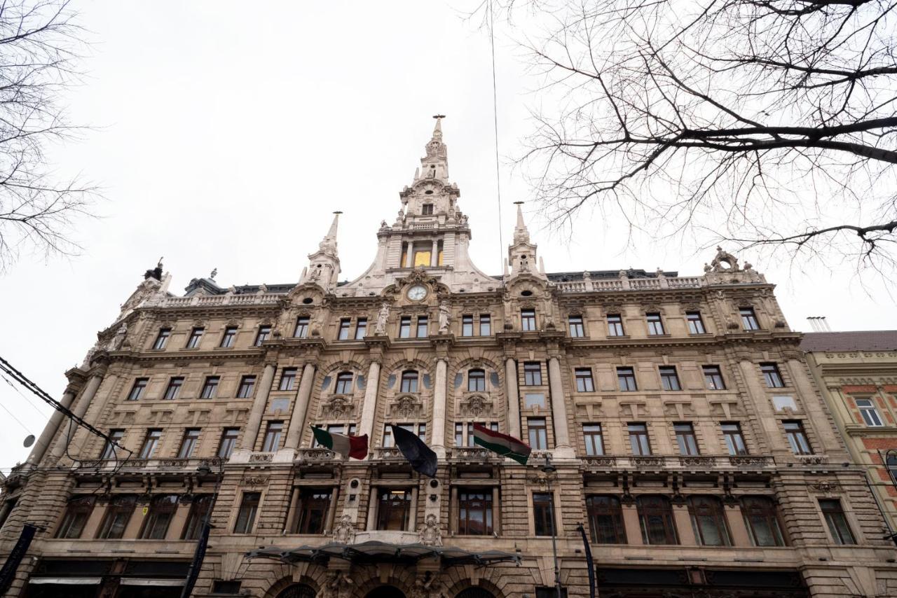 Stylish New Home With View On New York Palace Budapest Esterno foto
